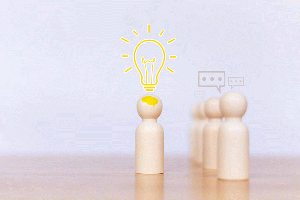 آموزش جذب مخاطب هدف: چکیده تجربیات نی‌نی‌سایت در سال 1404 – 17 راهکار کلیدی